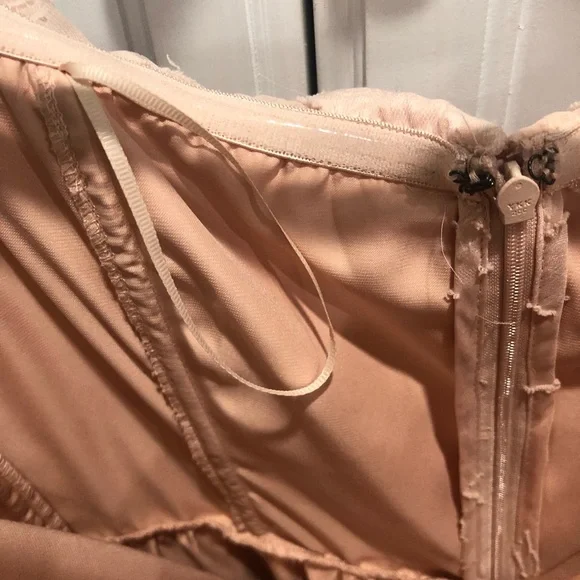 Cupcakes and Cashmere Off the Shoulder Pink Midi dress with Boning - Picture 5 of 6